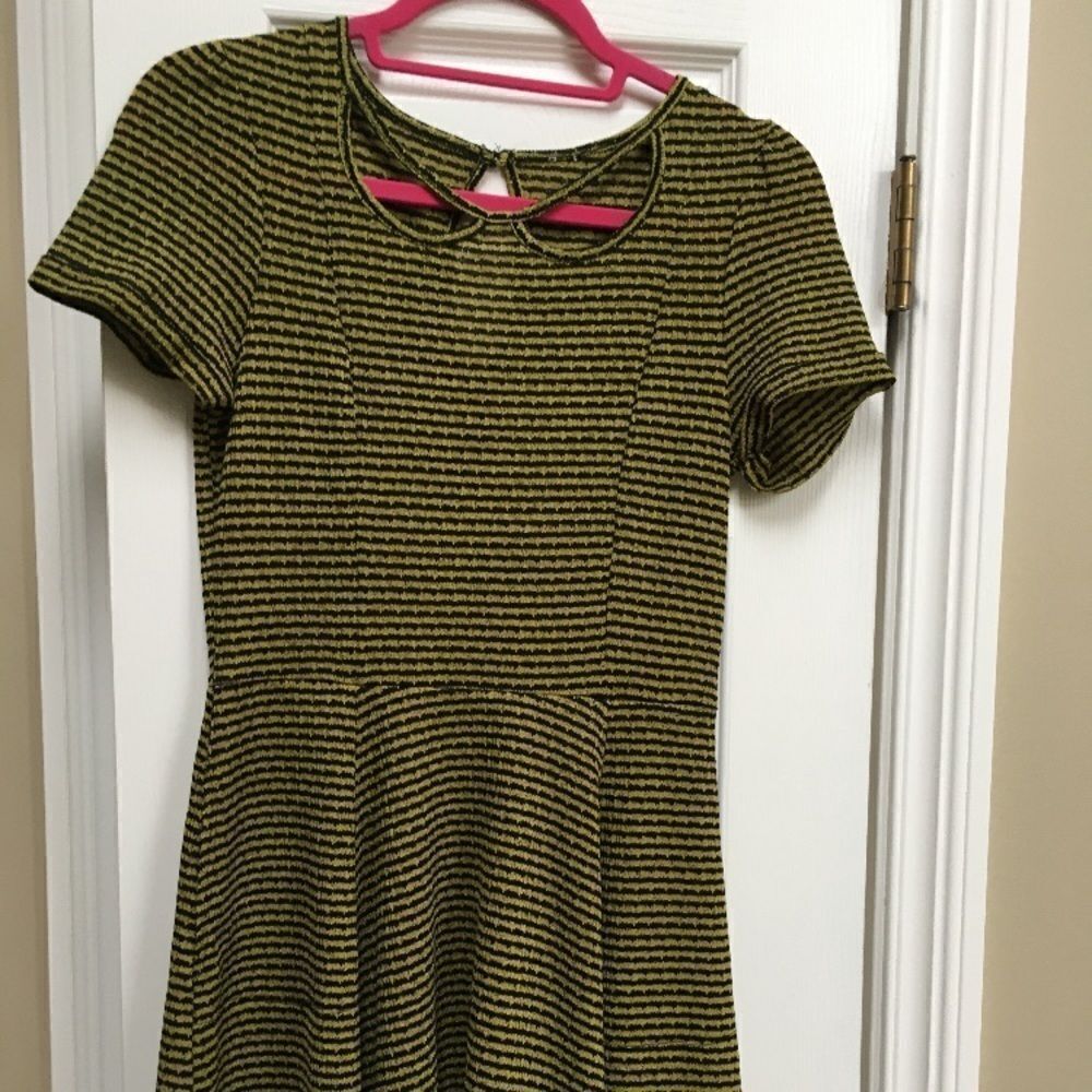 FP Beach knit dress black yellow green stripes Medium keyhole skater fit flare - Picture 5 of 5
